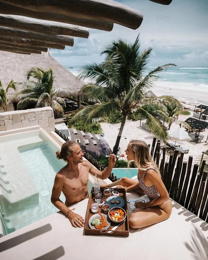 Hotel Ma'Xanab Tulum Pueblo 5*,